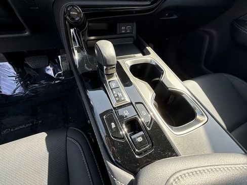 Used 2024 Lexus NX 250 FWD w/ Towing Package (2000 Lbs) image 21