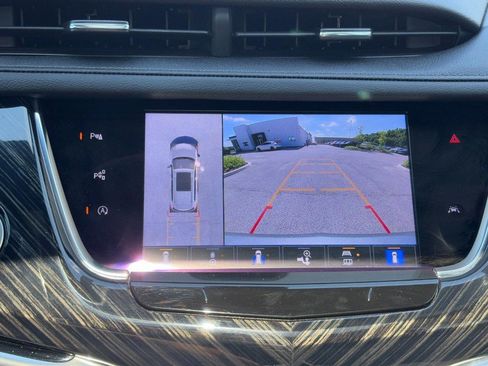 Used 2023 Cadillac XT6 Premium Luxury w/ Technology Package AWD/4WD image 22