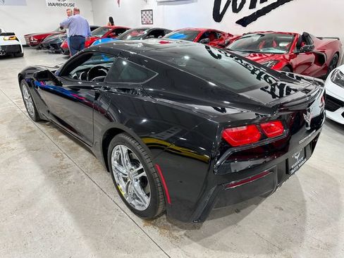 Used 2017 Chevrolet Corvette Stingray Coupe w/ 1LT RWD image 27