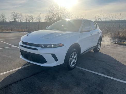 Used 2024 Dodge Hornet GT image 4