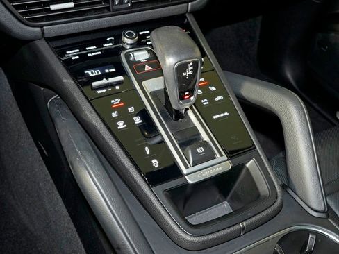 Certified 2022 Porsche Cayenne E-Hybrid image 29