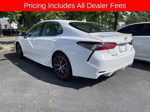 Used 2024 Toyota Camry SE AWD/4WD image 2