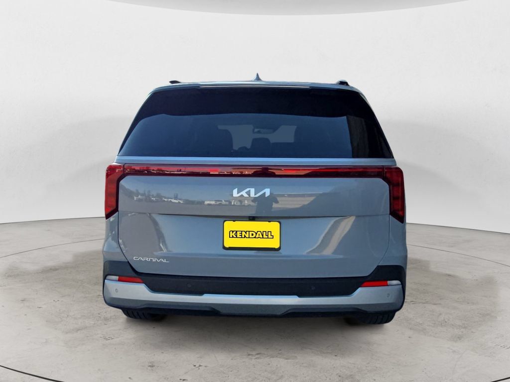 Used 2026 Kia Carnival EX FWD image 10