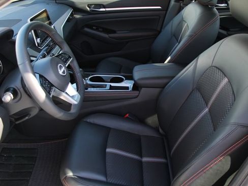 Certified 2025 Nissan Altima 2.5 SR FWD image 13