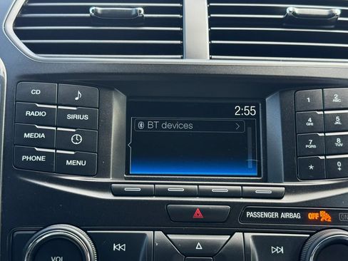 Used 2017 Ford Explorer XLT AWD/4WD image 33