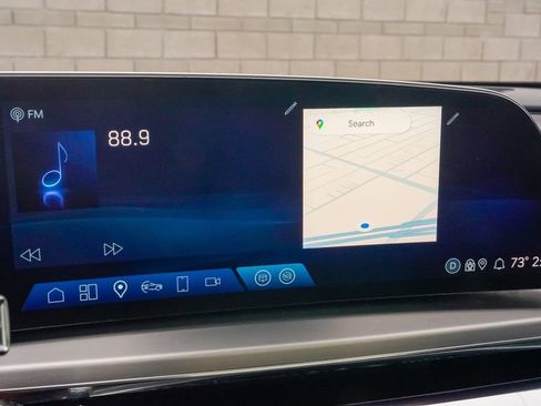 Certified 2025 Cadillac Lyriq Luxury image 23