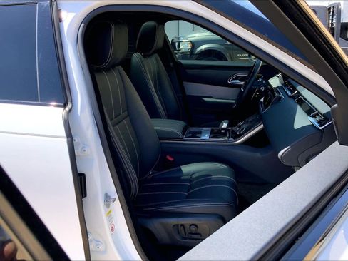 Used 2023 Land Rover Range Rover Velar R-Dynamic S image 9