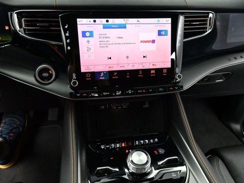 Used 2024 Jeep Grand Wagoneer Series III w/ Quick Order Packagew 28T image 22