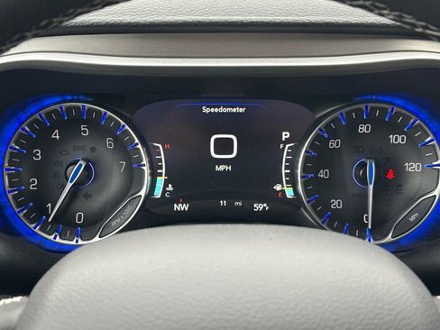 New 2027 Chrysler Pacifica Limited AWD/4WD image 25