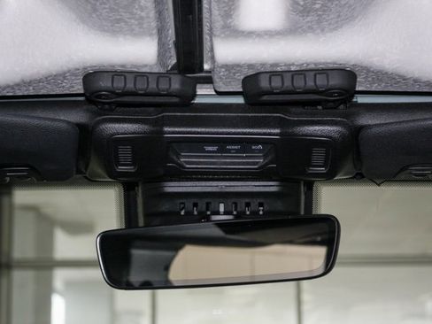 Certified 2024 Jeep Wrangler Unlimited Rubicon w/ Technology Group image 19