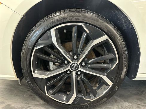 Used 2023 Nissan Altima 2.5 SR AWD/4WD image 9