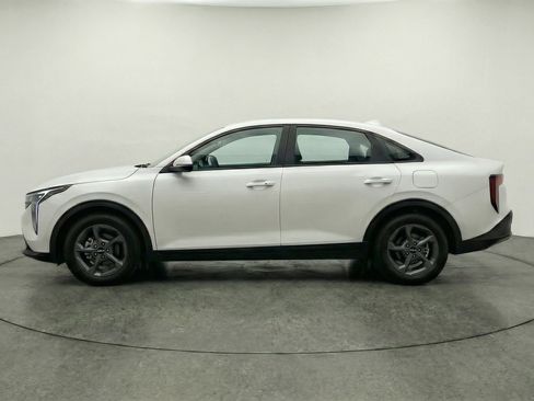 Used 2025 Kia K4 LXS image 11