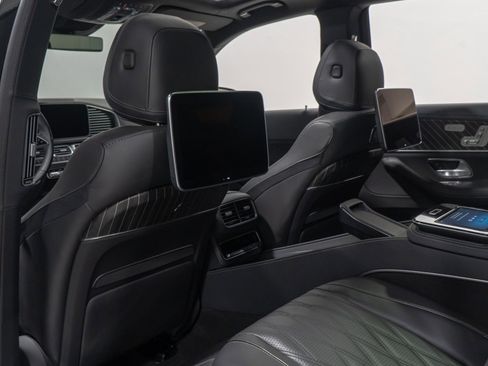 Used 2025 Mercedes-Benz Maybach GLS 600 4MATIC image 77