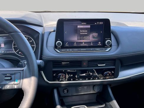 Certified 2024 Nissan Rogue SV w/ SV Premium Package FWD image 7