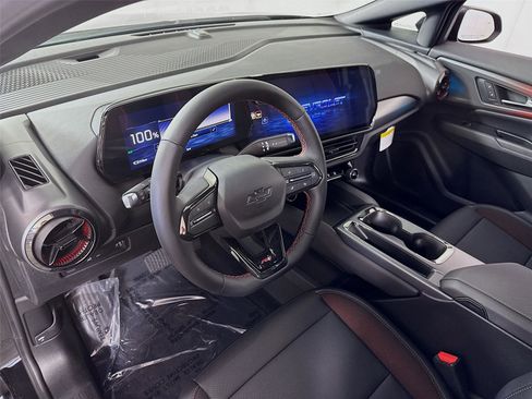 New 2026 Chevrolet Equinox EV RS image 4