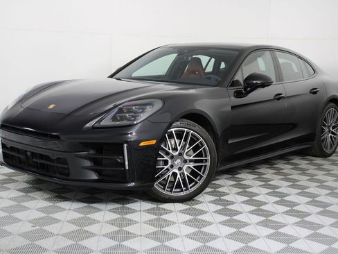 Certified 2025 Porsche Panamera image 35