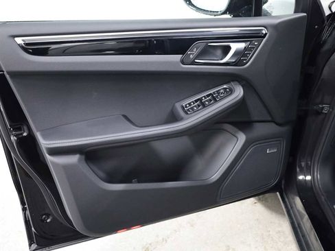 New 2026 Porsche Macan AWD/4WD image 16