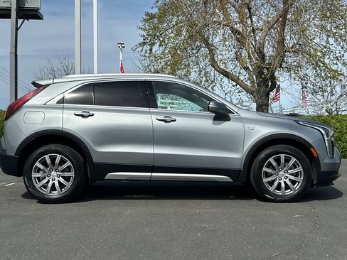 Used 2023 Cadillac XT4 Premium Luxury AWD/4WD image 3