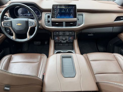 Used 2023 Chevrolet Suburban High Country image 12