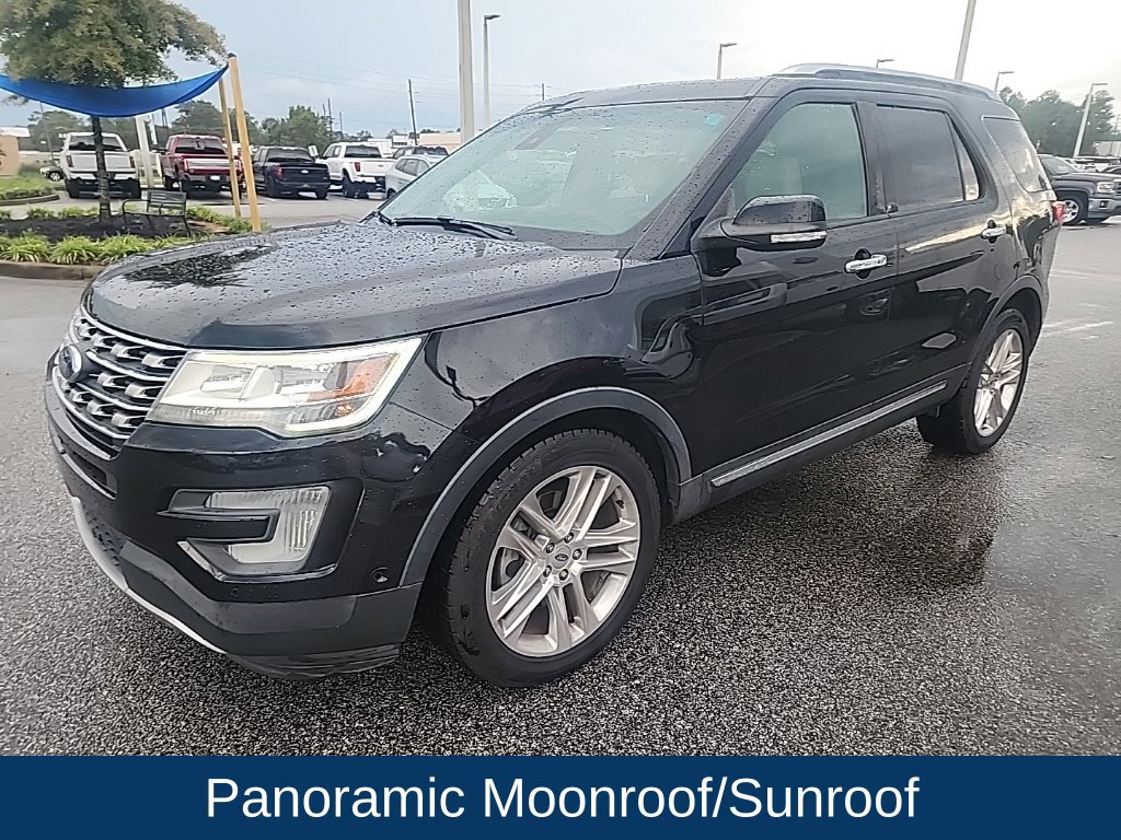 Used 2017 Ford Explorer Limited w/ Equipment Group 301A FWD image 3