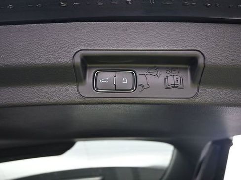 Used 2025 Ford Explorer ST-Line w/ ST-Line Street Pack AWD/4WD image 42