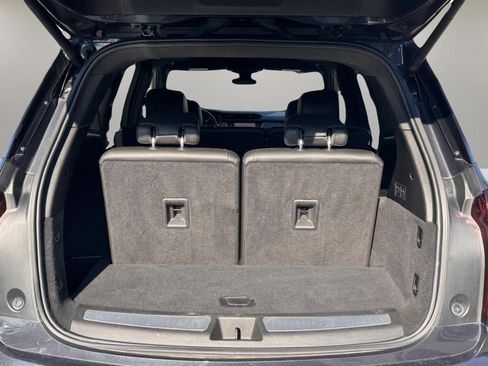 Used 2023 Cadillac XT6 Premium Luxury FWD image 30