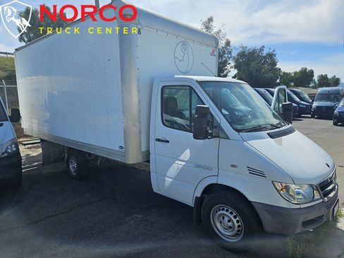 Used 2005 Dodge Sprinter 2500 image 2