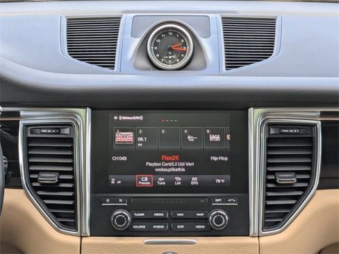 Used 2017 Porsche Macan S image 21