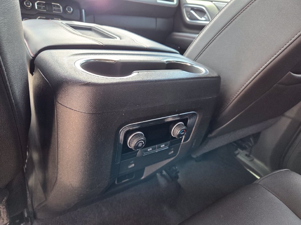 Used 2021 Chevrolet Suburban RST RWD image 8