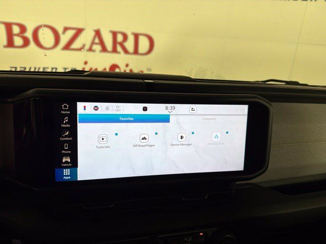 Used 2025 Jeep Gladiator Sport AWD/4WD image 24