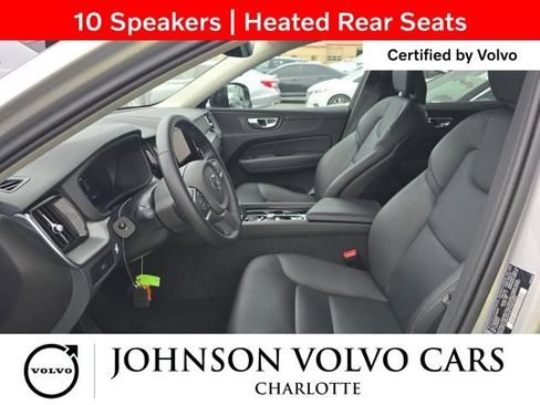 Used 2025 Volvo XC60 B5 Core image 4