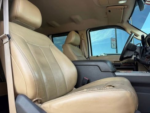 Used 2011 Ford F350 Lariat w/ Lariat Interior Pkg image 15