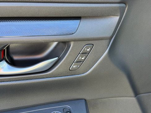 Used 2025 Honda CR-V Sport-L image 13