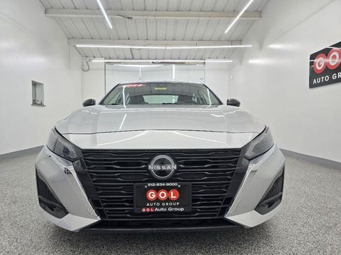 Used 2024 Nissan Altima 2.5 S FWD image 2