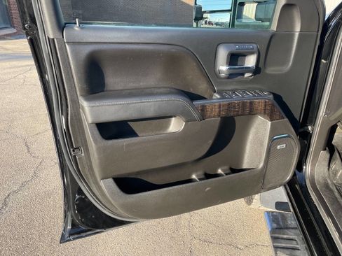 Used 2016 GMC Sierra 2500 Denali w/ Duramax Plus Package image 17