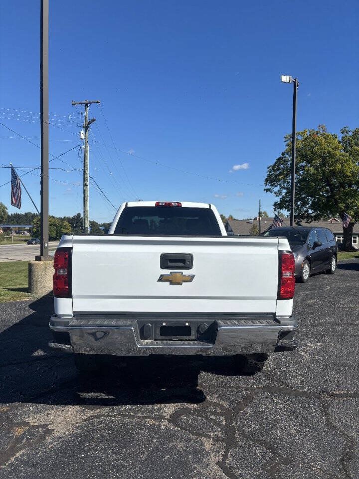 Used 2017 Chevrolet Silverado 2500 W/T AWD/4WD image 9