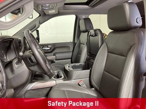 Used 2022 Chevrolet Silverado 3500 LTZ w/ LTZ Convenience Package image 11