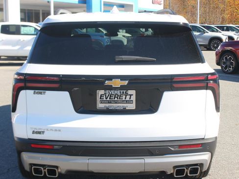 New 2025 Chevrolet Traverse LT w/ Driver Confidence Package image 6