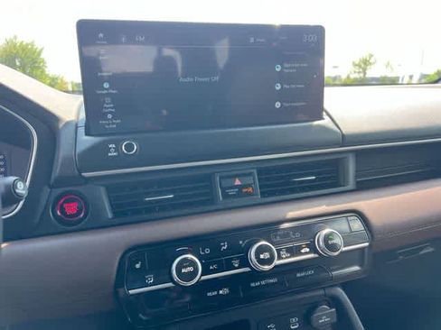 Used 2026 Honda Pilot Touring image 18