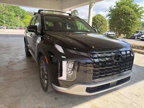 Used 2024 Hyundai Palisade Limited FWD image 4