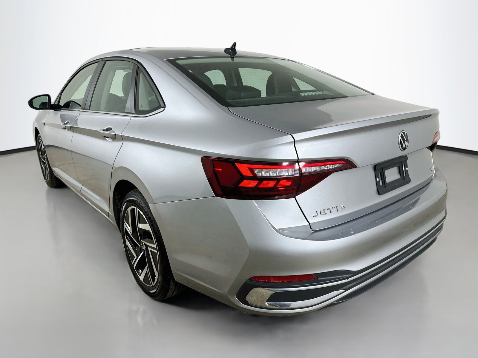 Certified 2024 Volkswagen Jetta SEL FWD image 7