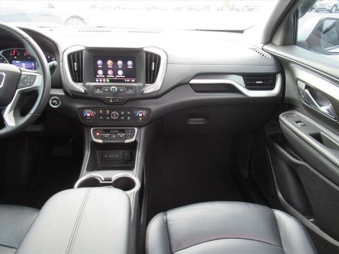 Used 2022 GMC Terrain SLE w/ Driver Convenience Package image 14