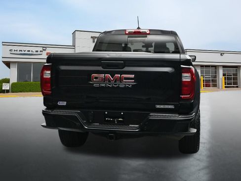 Used 2025 GMC Canyon Elevation w/ Convenience Package RWD image 4