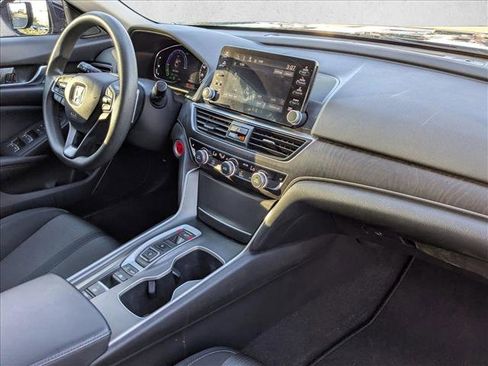 Used 2018 Honda Accord EX image 21
