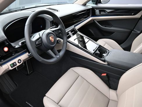 New 2026 Porsche Panamera 4 image 4
