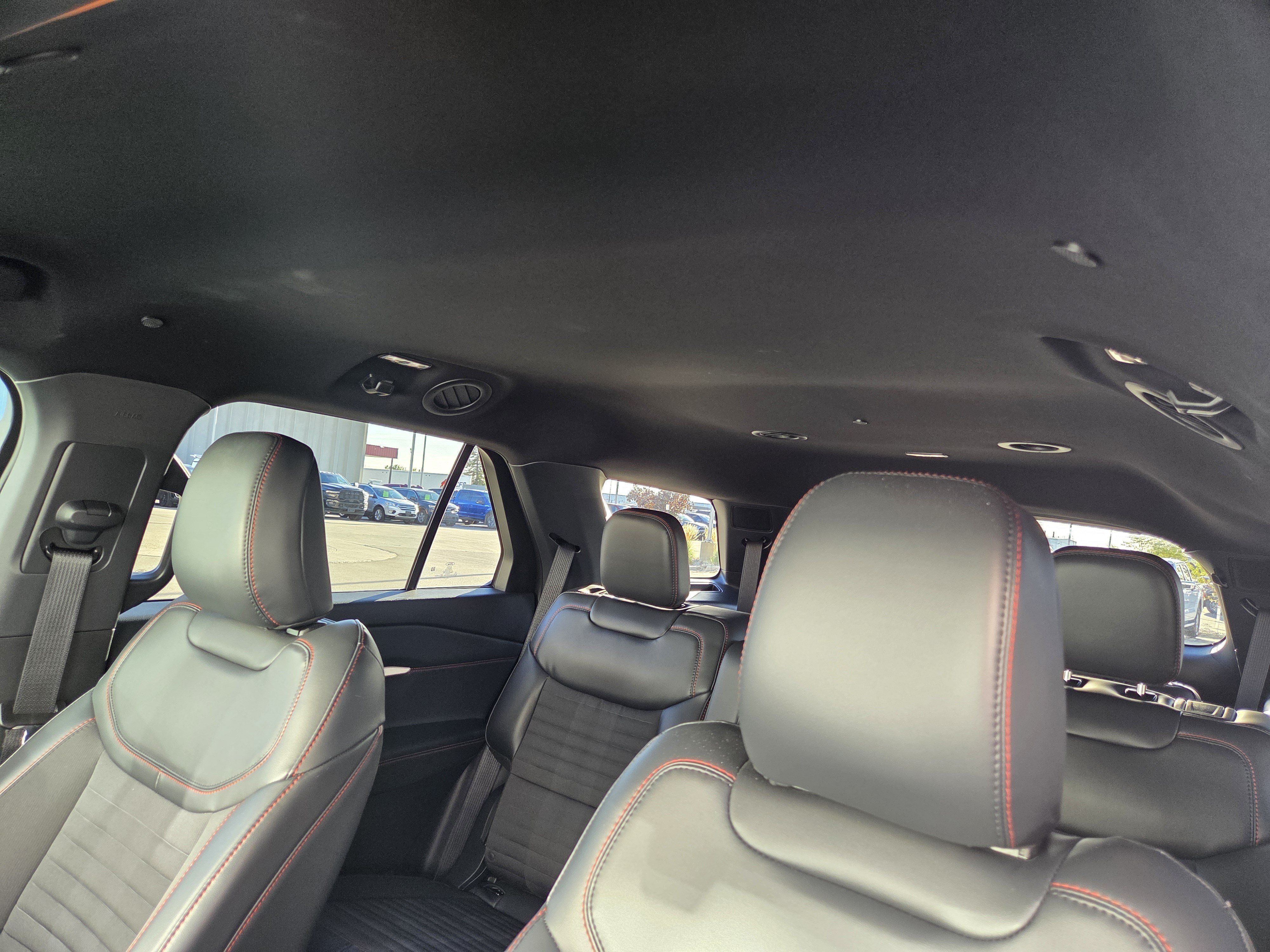 Used 2025 Ford Explorer ST-Line AWD/4WD image 23