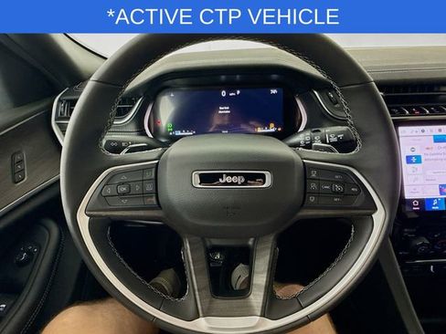 New 2025 Jeep Grand Cherokee Limited w/ Black Appearance Package image 11