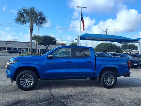 Used 2023 Chevrolet Colorado LT w/ LT Convenience Package II AWD/4WD image 24