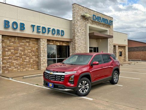 New 2026 Chevrolet Equinox LT FWD image 1