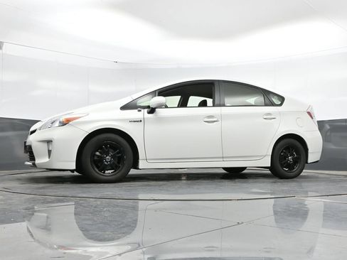 Used 2012 Toyota Prius Two FWD image 34
